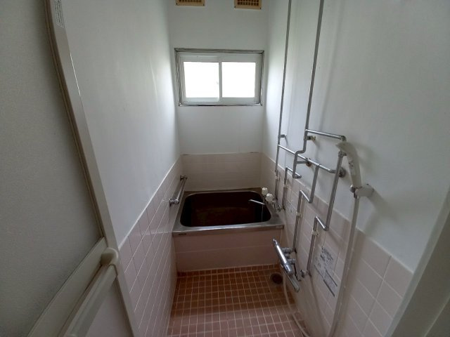 興津2丁目《平屋》リフォーム前提で検討いかがでしょうか♪の浴室