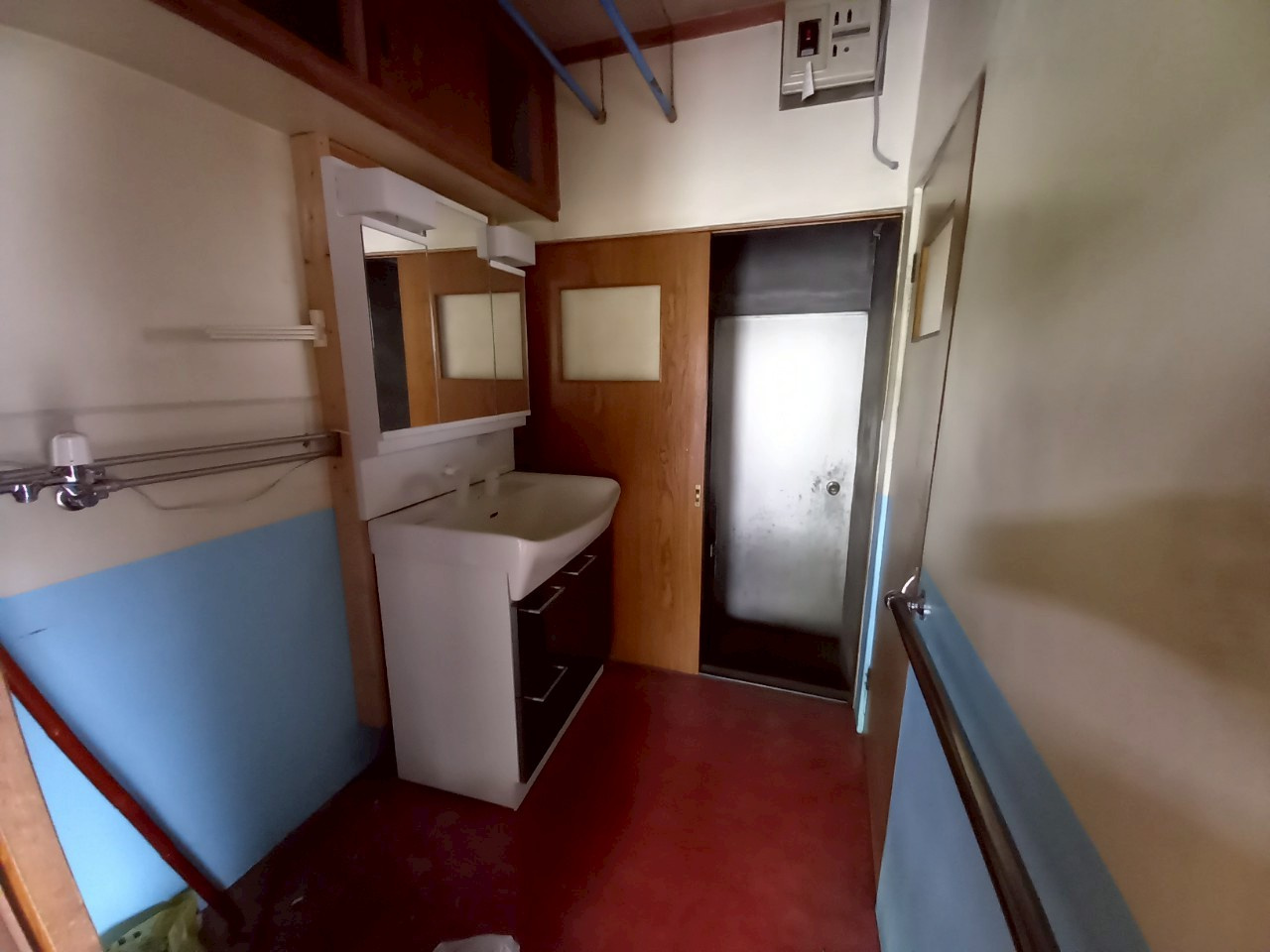 興津2丁目《平屋》リフォーム前提で検討いかがでしょうか♪の洗面所