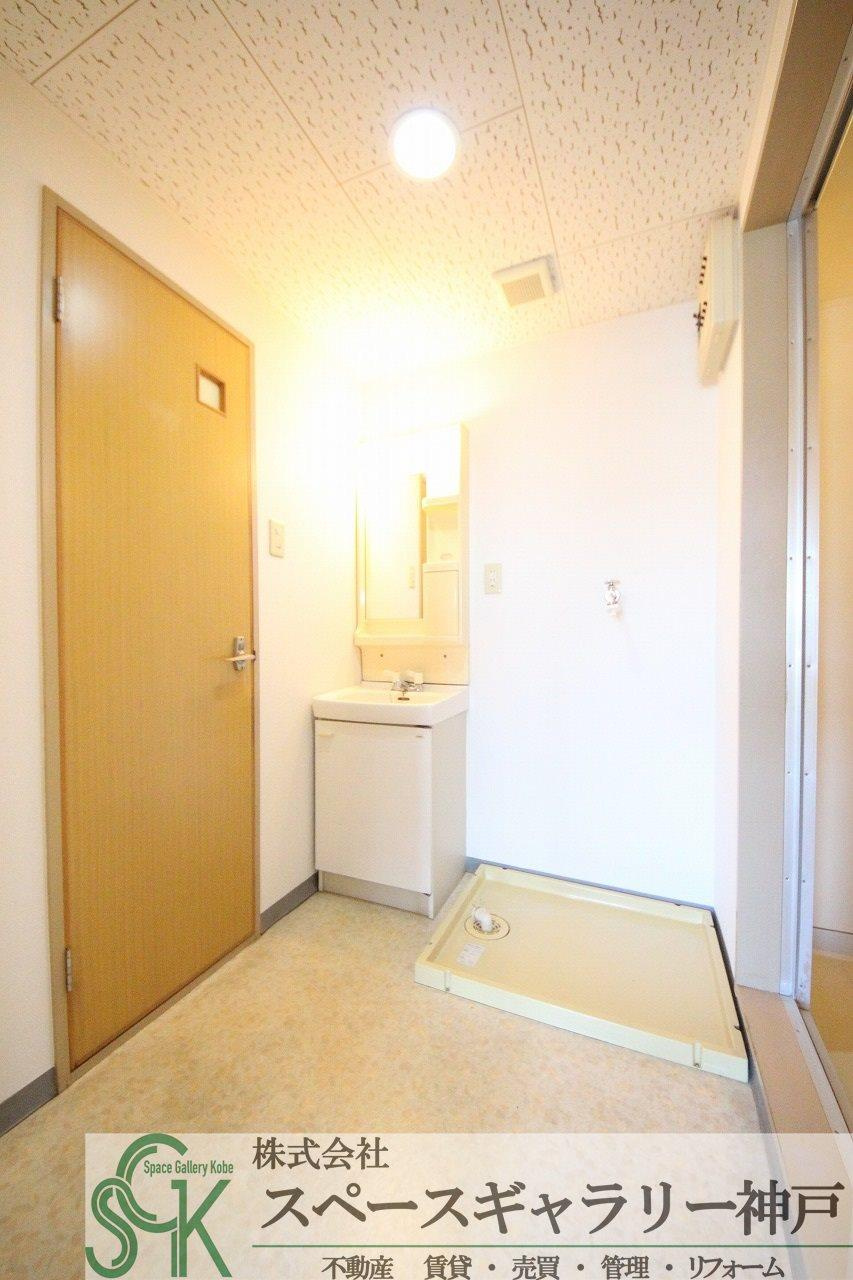十三番館の洗面所