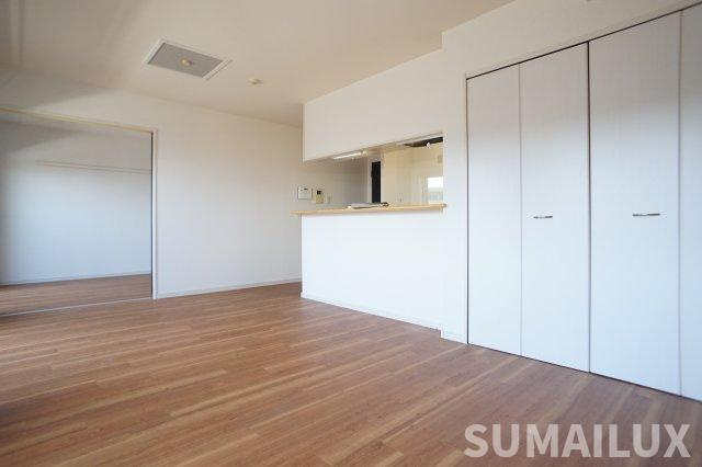 熊本市中央区本山町の賃貸マンションの居間・リビング