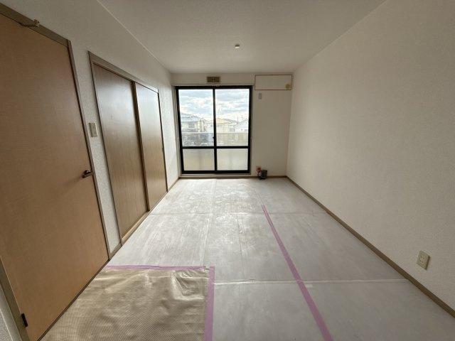 ボナール東川Bの居間・リビング