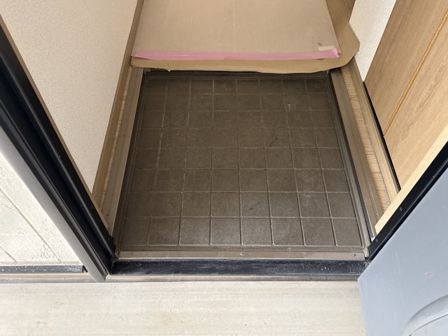 ボナール東川Bの玄関