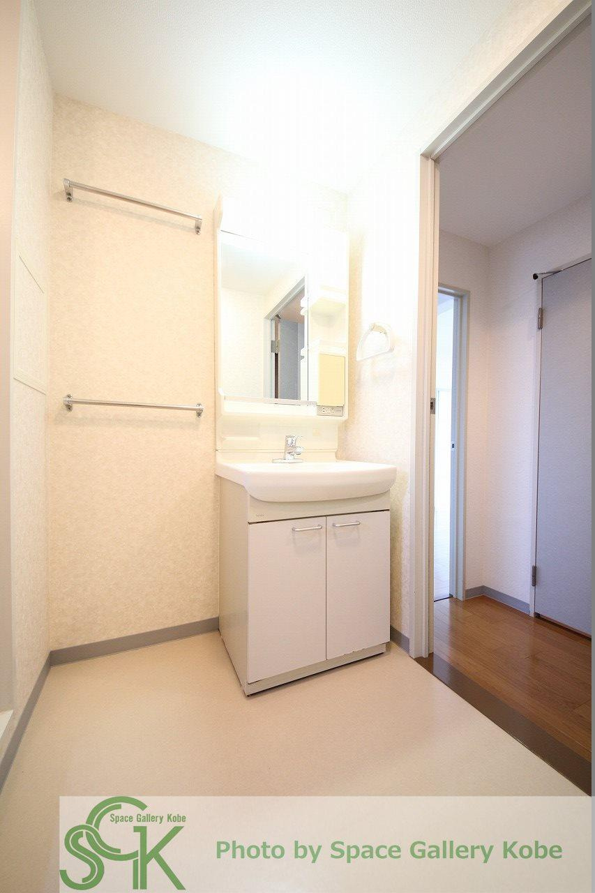 井吹東シティコートの洗面所|※お部屋により仕様が異なる場合があります。
