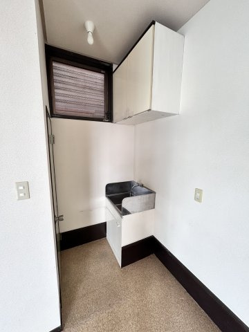 土方店舗（定期借家契約物件）の洗面所