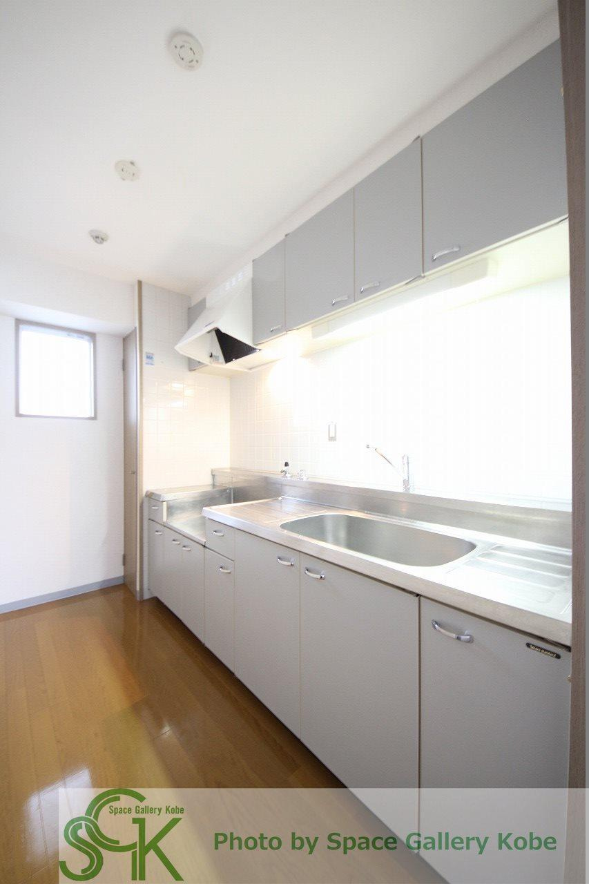井吹東シティコートのキッチン|※お部屋により仕様が異なる場合があります。