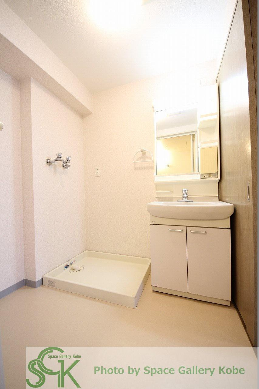 井吹東シティコートの洗面所|※お部屋により仕様が異なる可能性があります。
