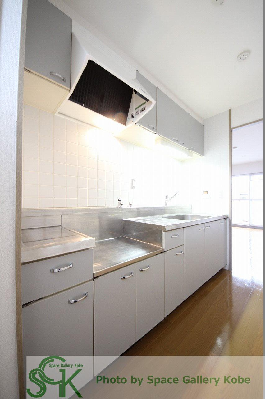 井吹東シティコートのキッチン|※お部屋により仕様が異なる場合があります。