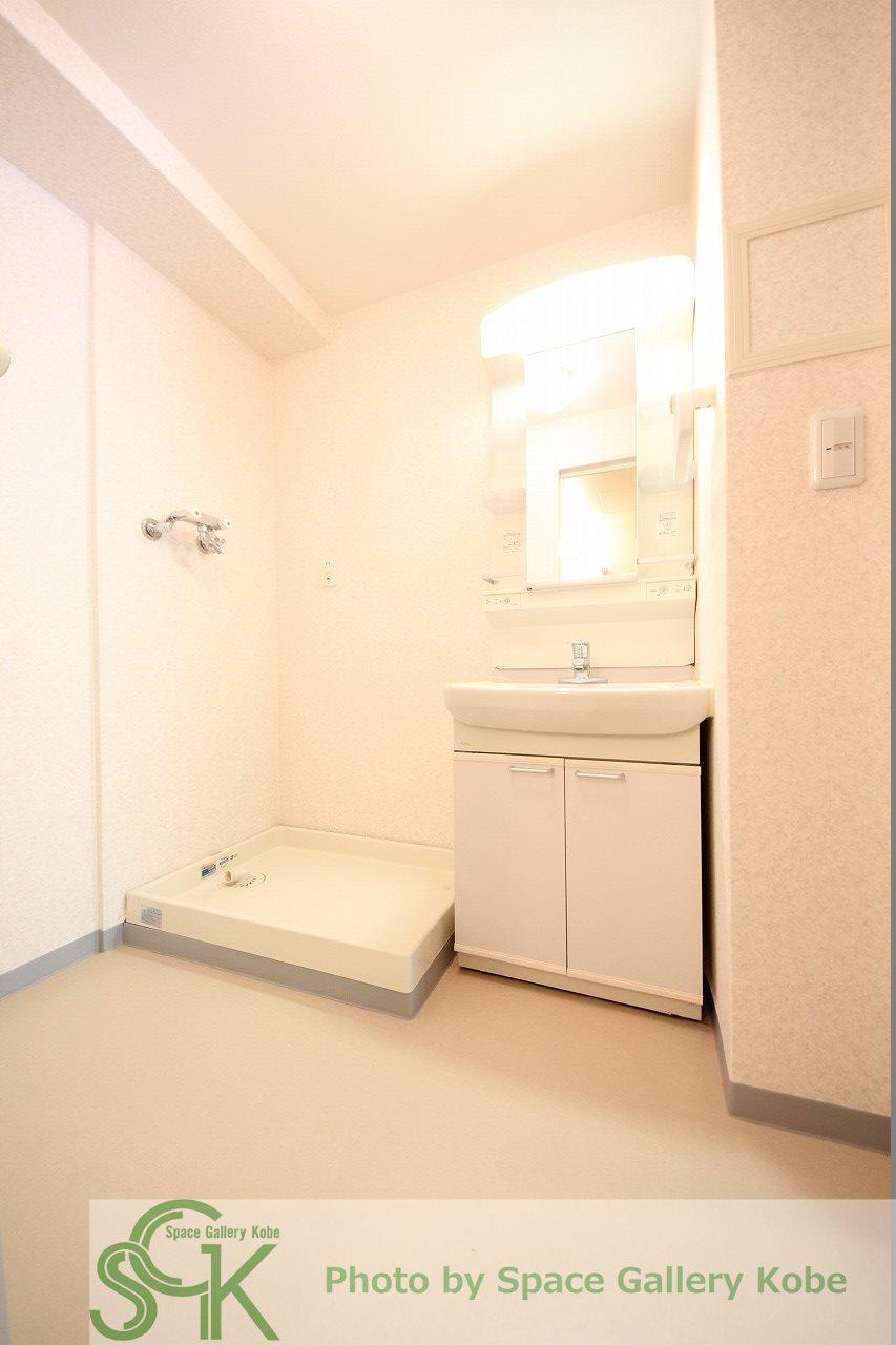 井吹東シティコートの洗面所|※お部屋により仕様が異なる可能性があります。