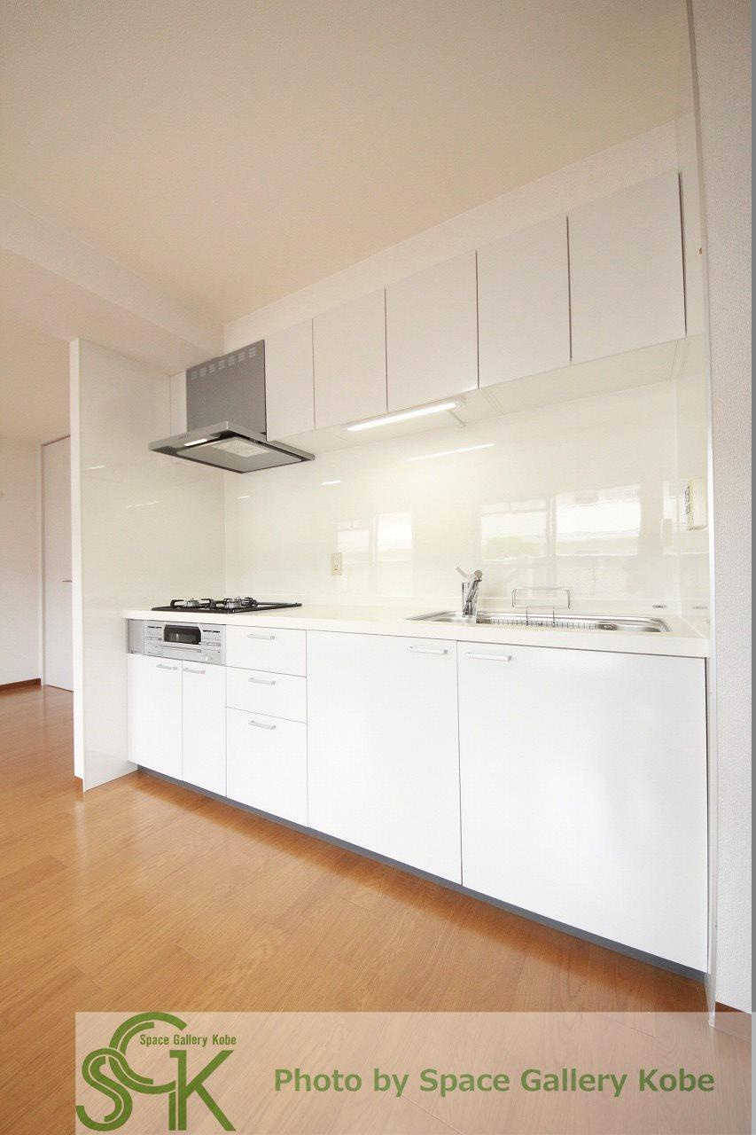 井吹東シティコートのキッチン|※お部屋により仕様が異なる場合があります。
