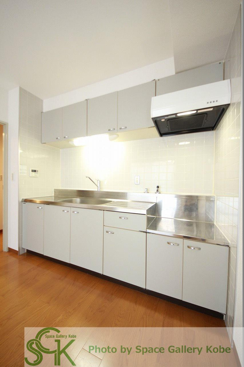 井吹東シティコートのキッチン|※お部屋により仕様が異なる場合があります。