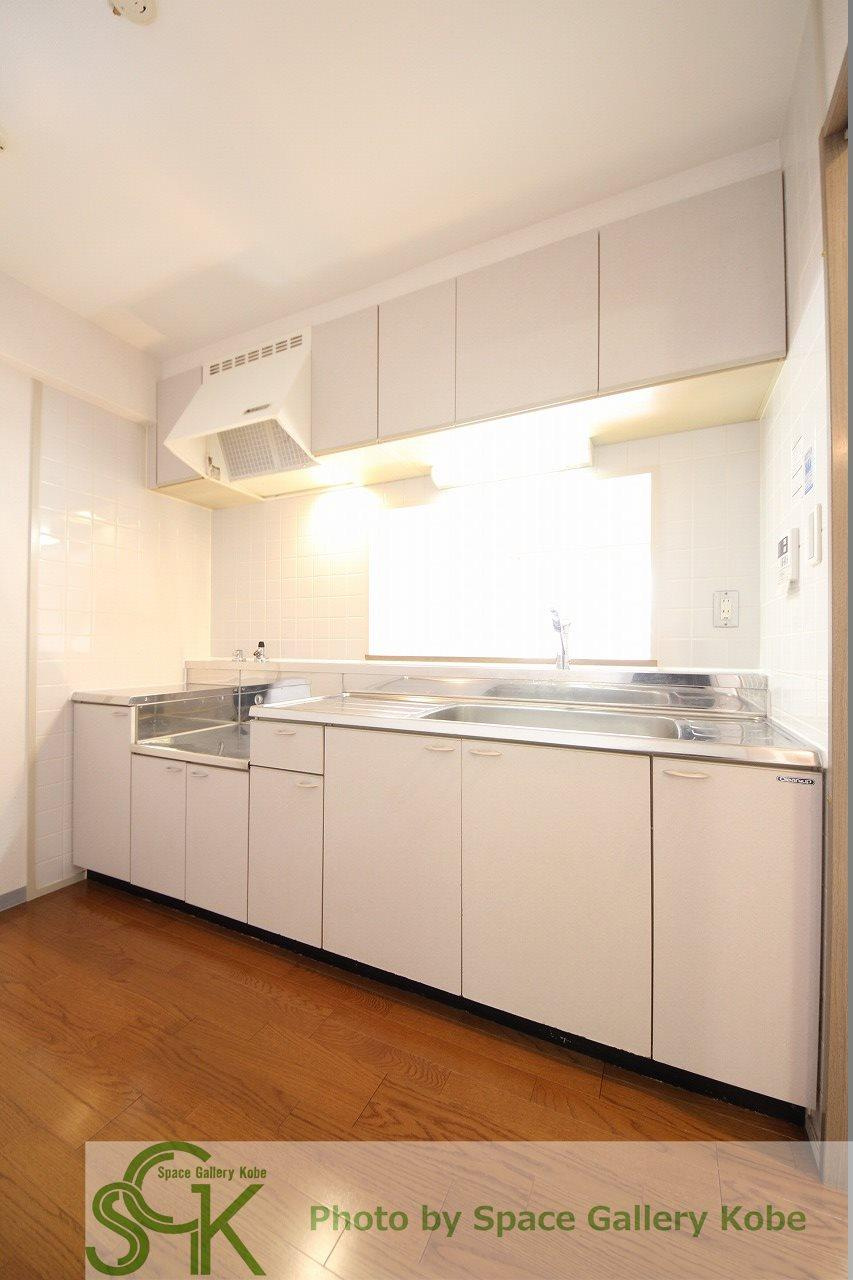 井吹東シティコートのキッチン|※お部屋により仕様が異なる場合があります。