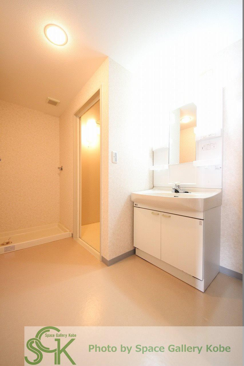 井吹西シティコートの洗面所|※お部屋により仕様が異なる場合があります。