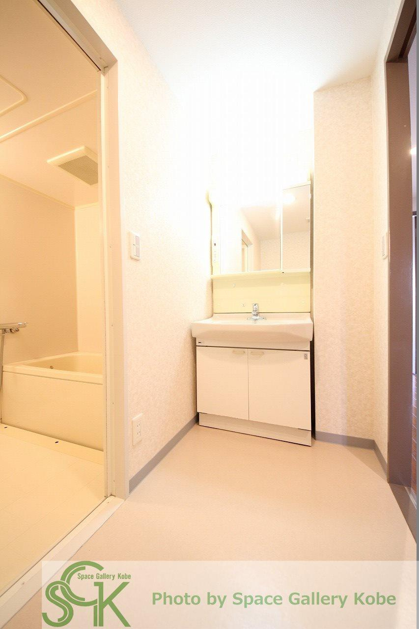 井吹西シティコートの洗面所|※お部屋により仕様が異なる場合があります。