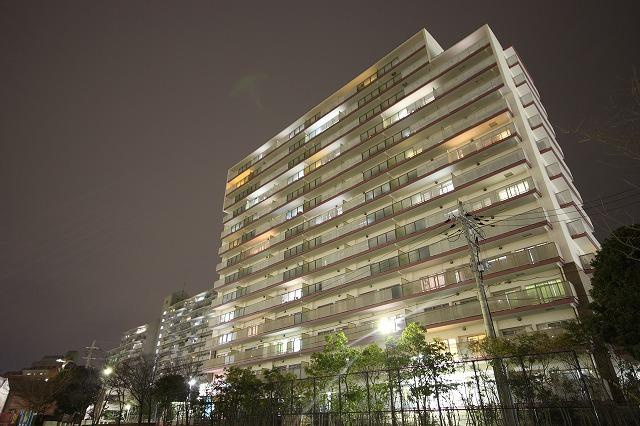 井吹西シティコートの外観