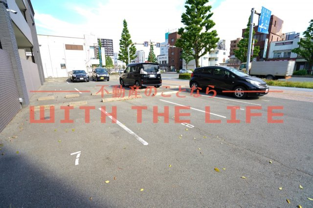 ソレイユ中央【キャッシュバック対象物件】の駐車場|カースペースがあります