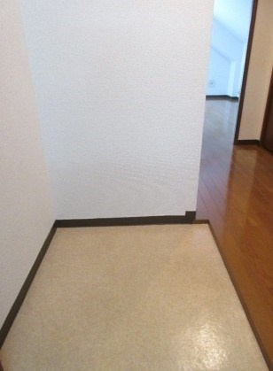 やまひろビルの玄関