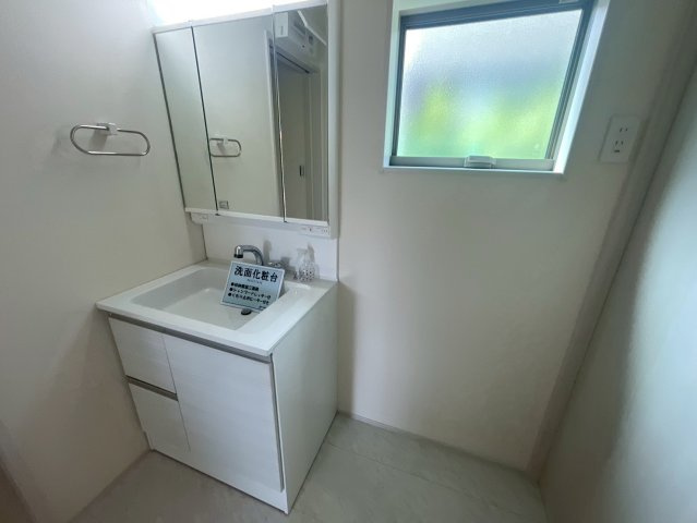 横浜市金沢区富岡西4丁目 新築戸建て【仲介手数料無料】カースペース2台