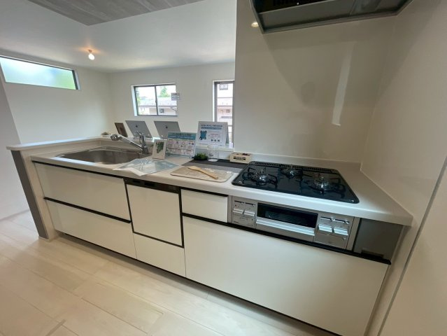 横浜市金沢区富岡西4丁目 新築戸建て【仲介手数料無料】カースペース2台