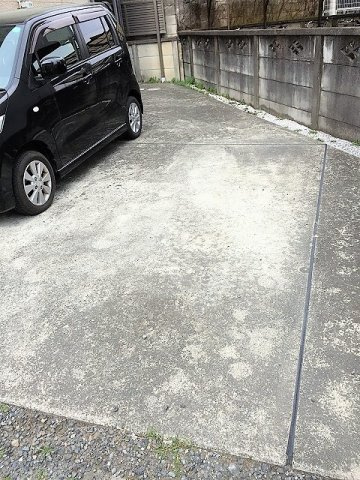 グランパルの駐車場
