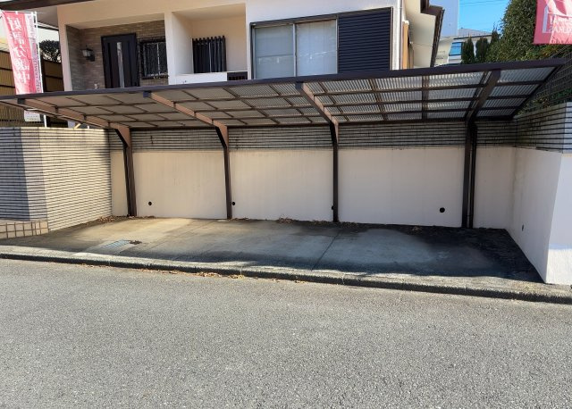 【外観】 | 家を建てる前提で土地を探している場合、地盤の丈夫さは譲れない条件の一つです。地盤が脆弱だと追加工事が必要となります。また、過去に地盤沈下や液状化現象を起こした土地は、できるだけ避けた方がいいでしょう。