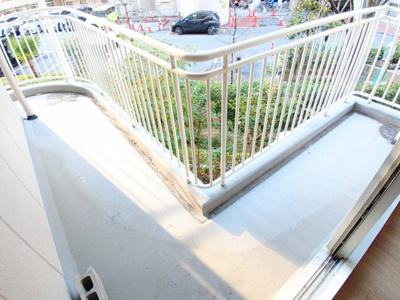 【バルコニー】 | エバーグリーン淀川2号館