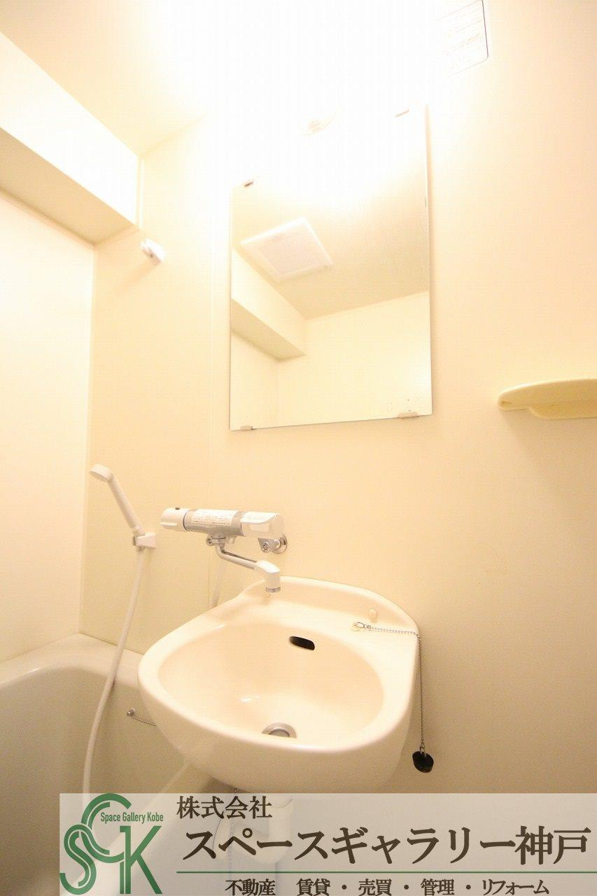 学園カレッジハイツの洗面所|※お部屋により仕様が異なる場合があります。