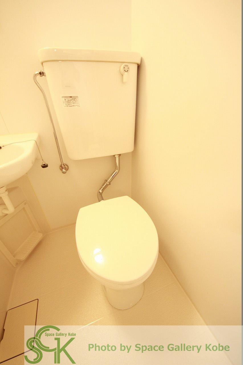 学園西カレッジハイツのトイレ|※お部屋により仕様が異なる可能性があります。