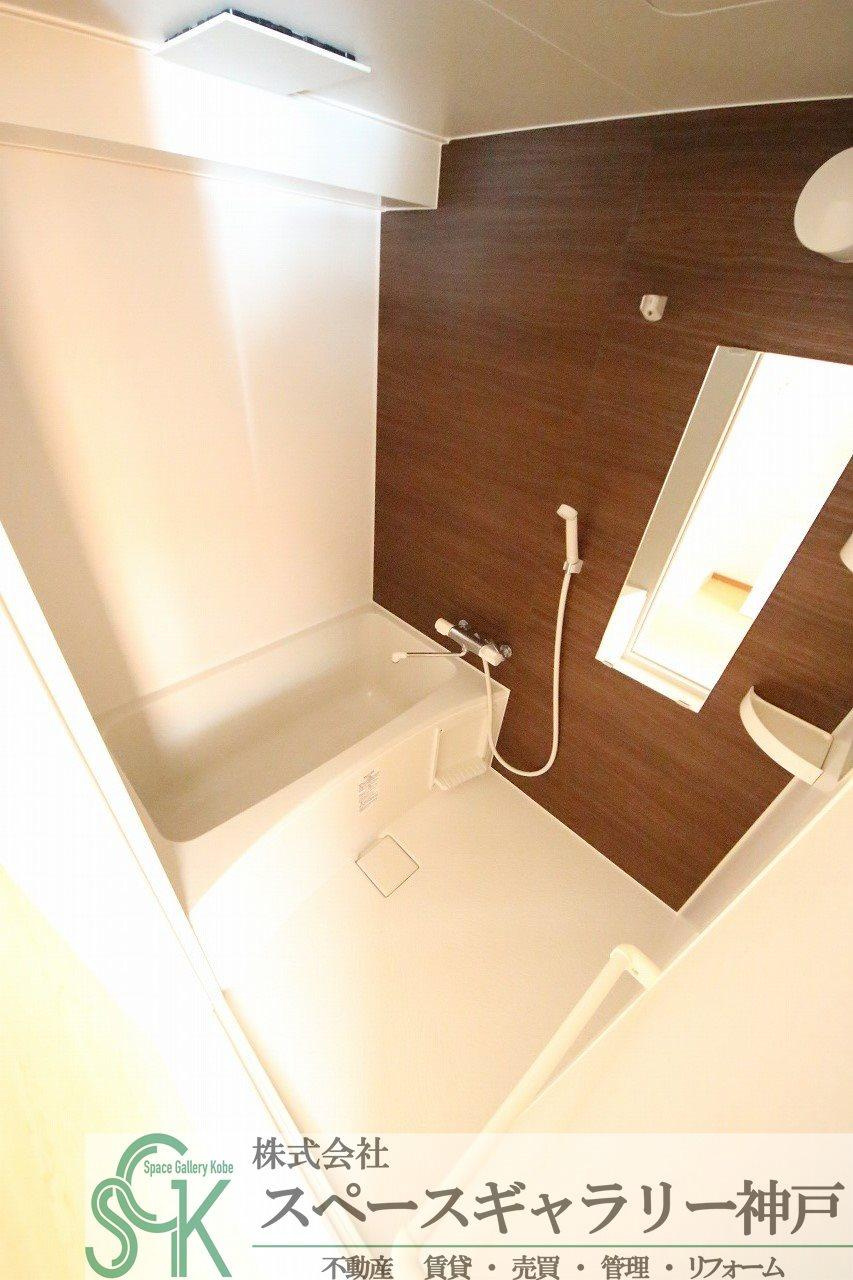 学園西カレッジハイツの浴室|※お部屋により仕様が異なる場合があります。