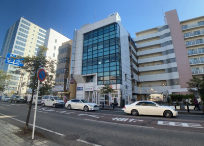 【外観】 | シーアイビル | 人が暮らすうえで日光は大切な要素となります。日当たりの良さは譲れないポイントですね。併せて近くに大きな建築物の建築予定がないか、あるいはそれが可能な土地が近くにないか事前に確認することもお勧めします。