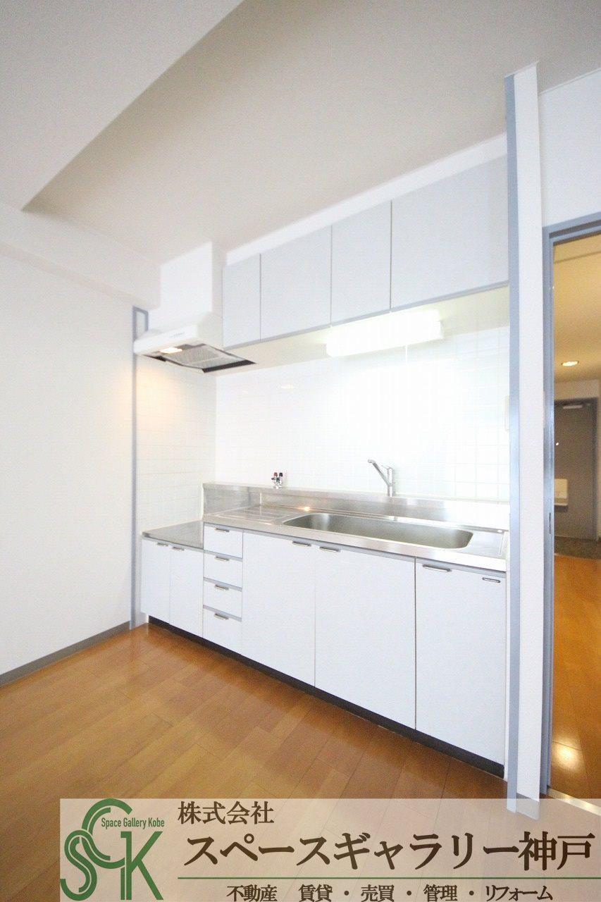 ファミールハイツのキッチン|※お部屋により仕様が異なる場合があります。