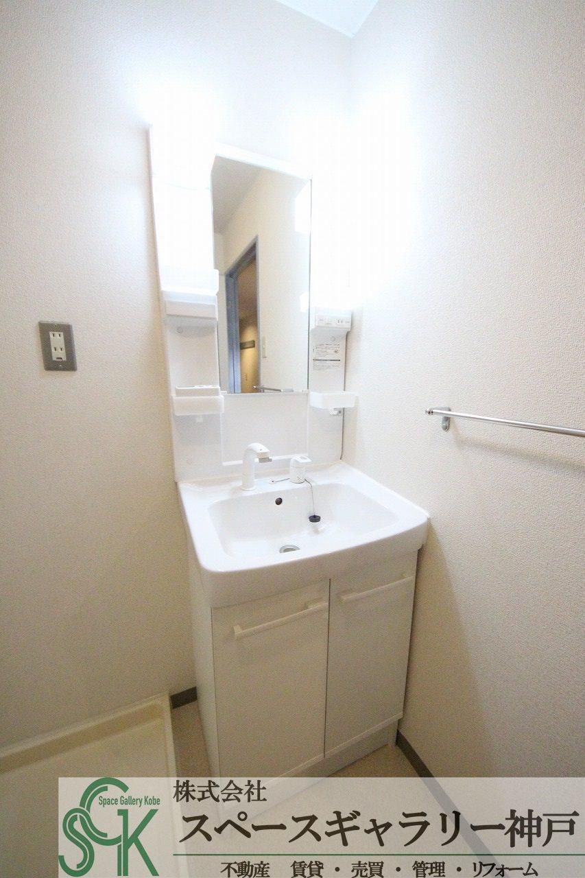 ファミールハイツの洗面所|※お部屋により仕様が異なる場合があります。