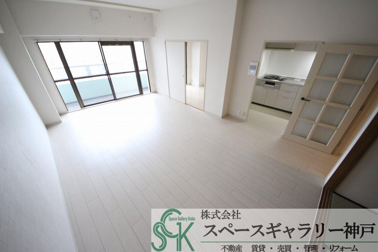 ルミエール神戸の居間・リビング|※お部屋により仕様が異なる可能性があります。