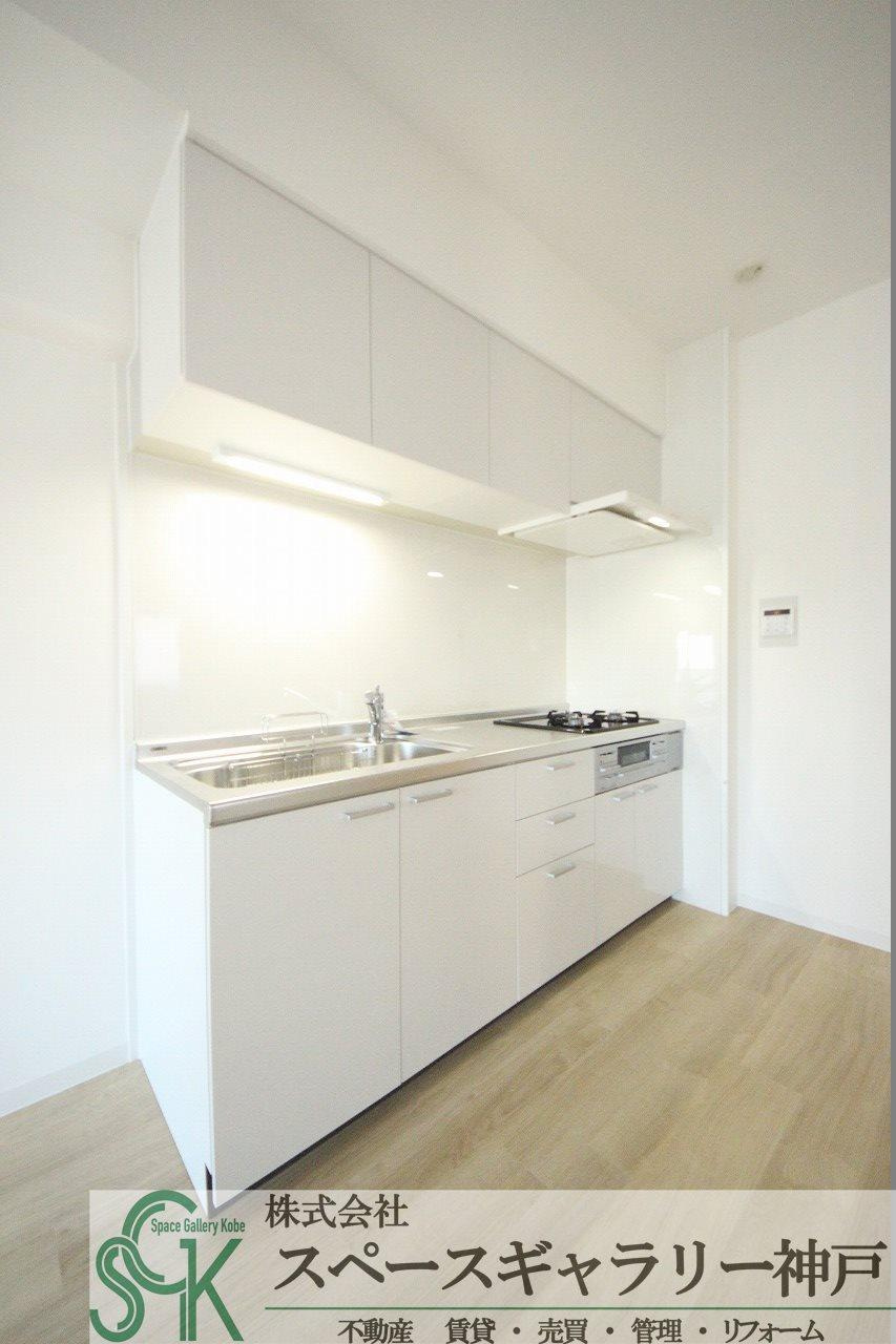 ルミエール神戸のキッチン|※お部屋により仕様が異なる場合があります。