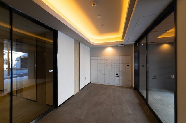 PROUD FLAT西日暮里のエントランス