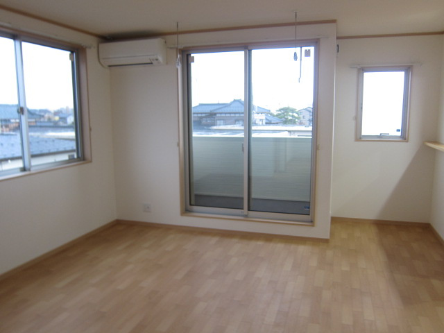 シャテーニュⅡの居間・リビング