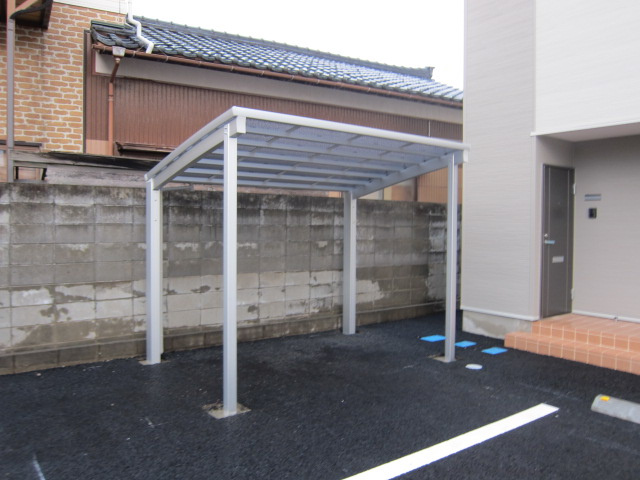 シャテーニュⅡの駐車場