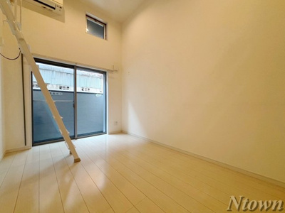 【居間・リビング】 | LIANGE栄生 | ゆったり過ごせるリビングです