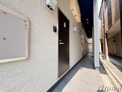 【ロビー】 | LIANGE栄生 | 落ち着いたロビーです