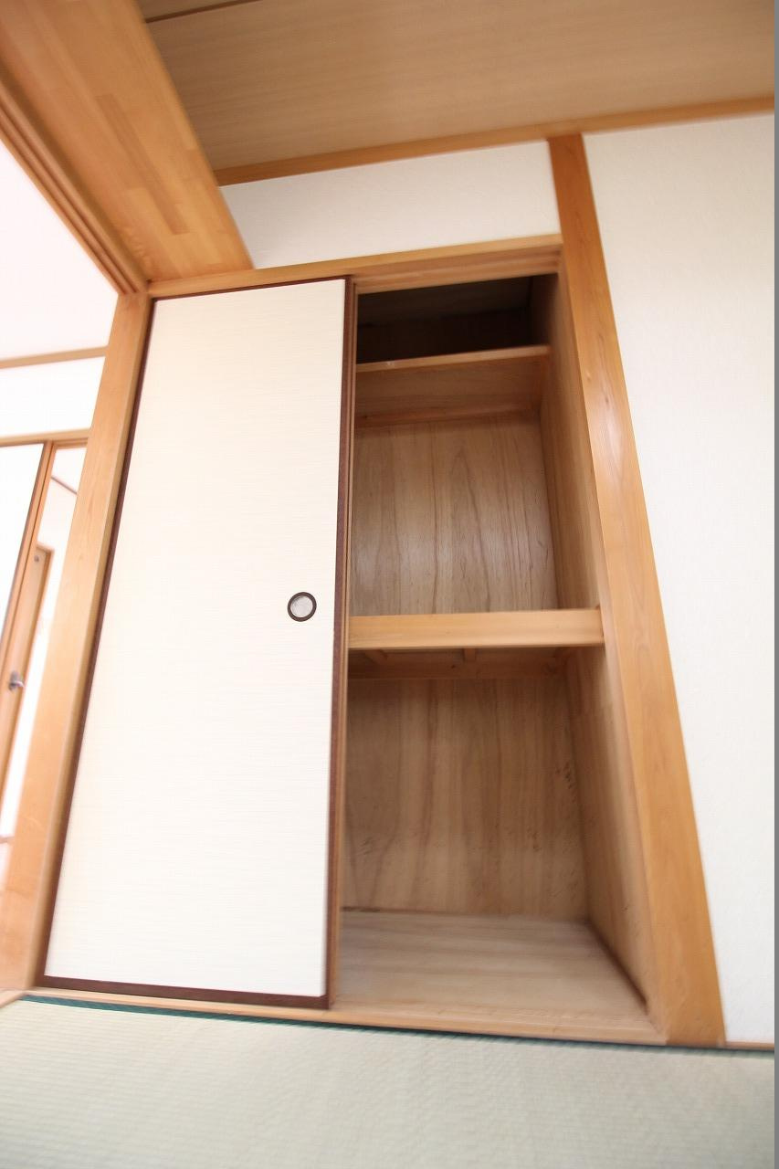 金丸マンションの収納|※お部屋により仕様が異なる場合があります。