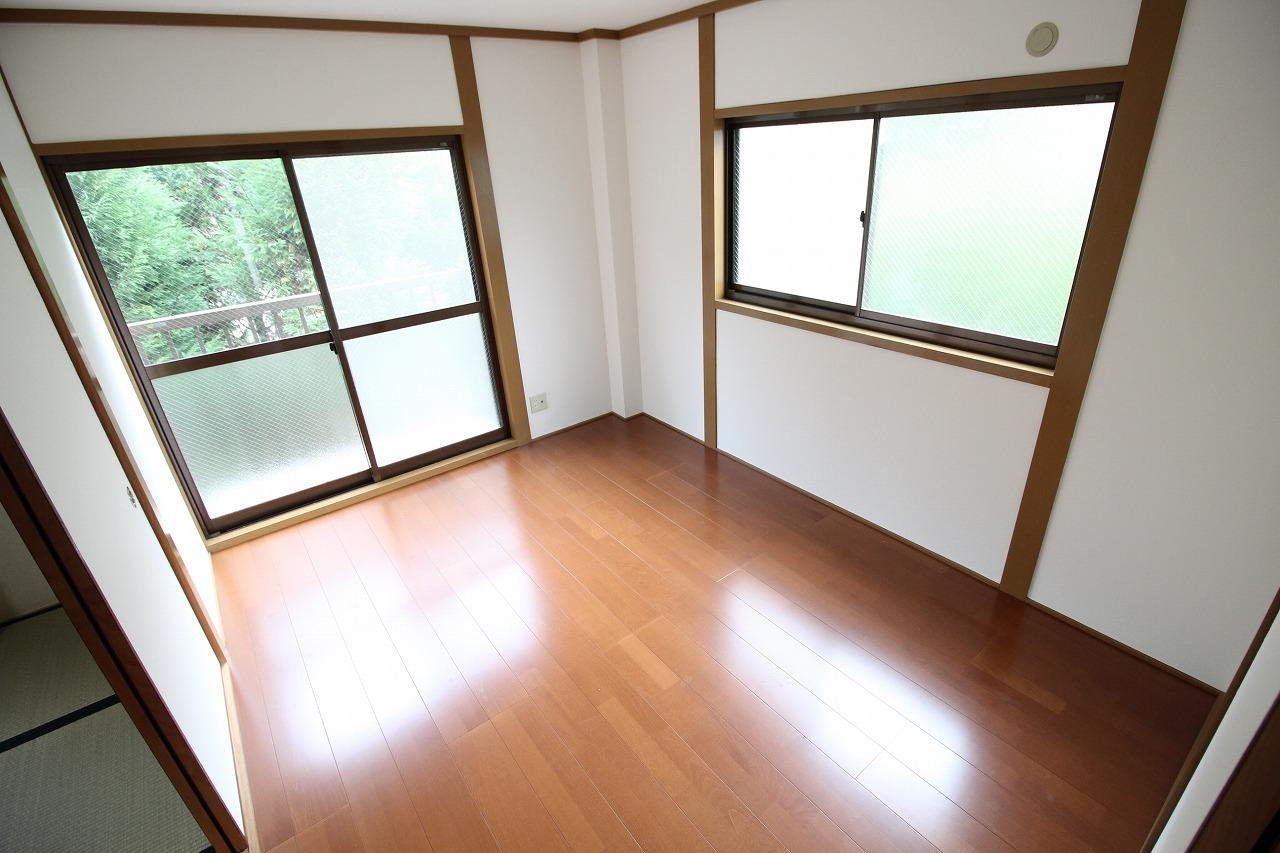 金丸マンションの居間・リビング|※お部屋により仕様が異なる場合があります。