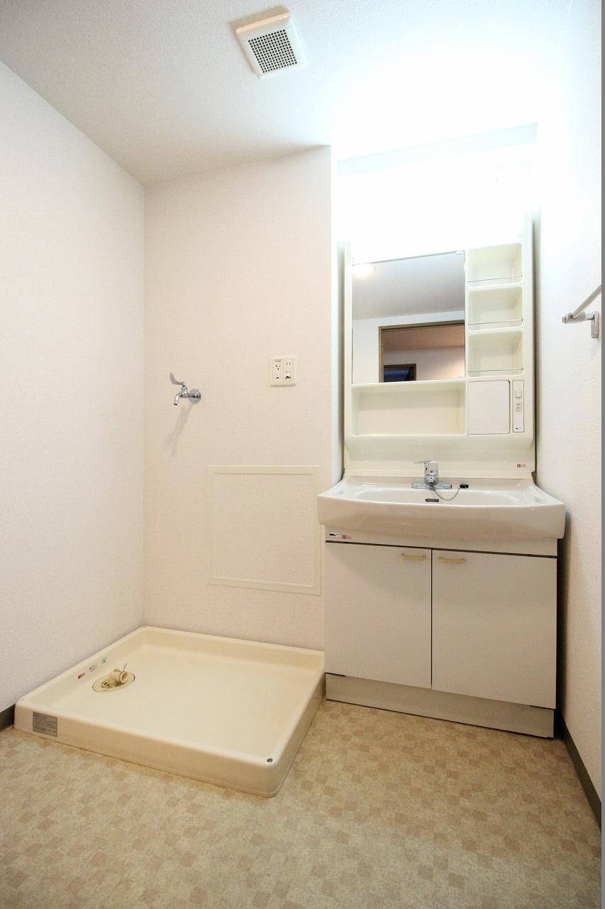 王塚西シティコートの洗面所|※お部屋により仕様が異なる場合があります。