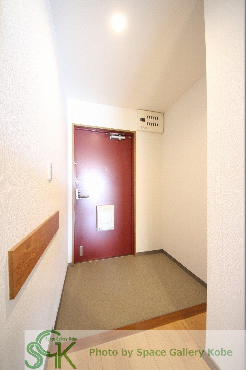 王塚東シティコートの玄関|※お部屋により仕様が異なる場合があります。