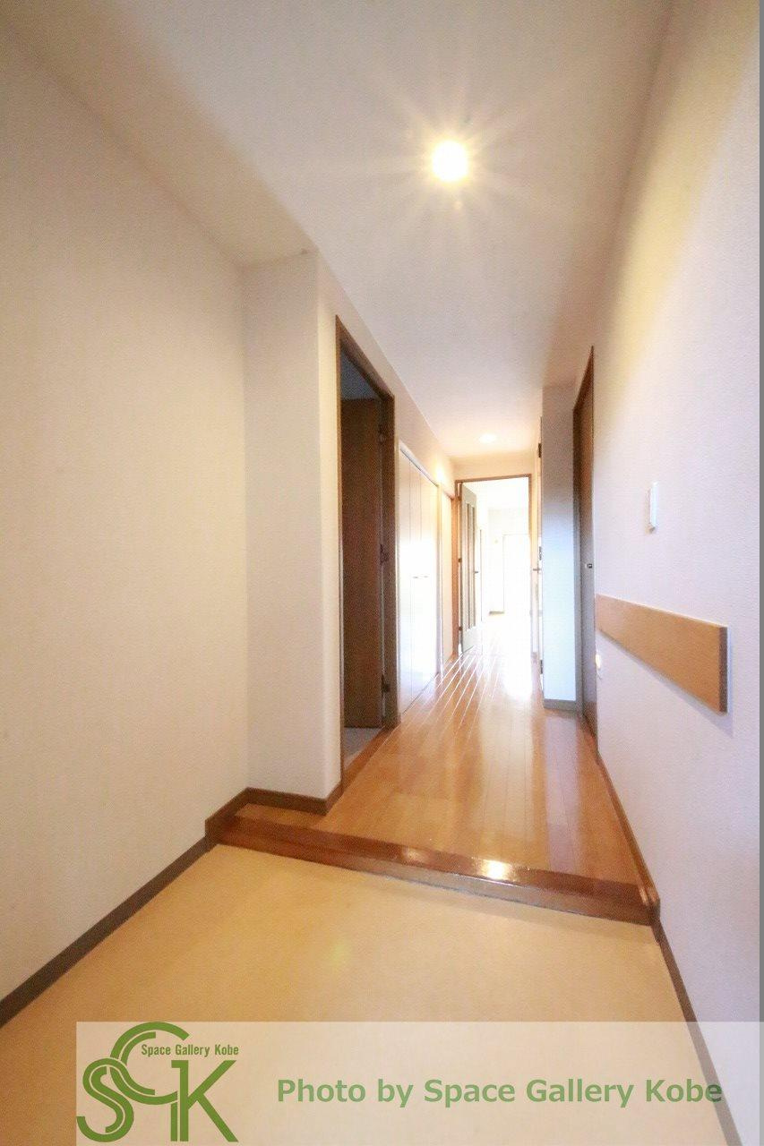 王塚東シティコートの玄関|※お部屋により仕様が異なる場合があります。