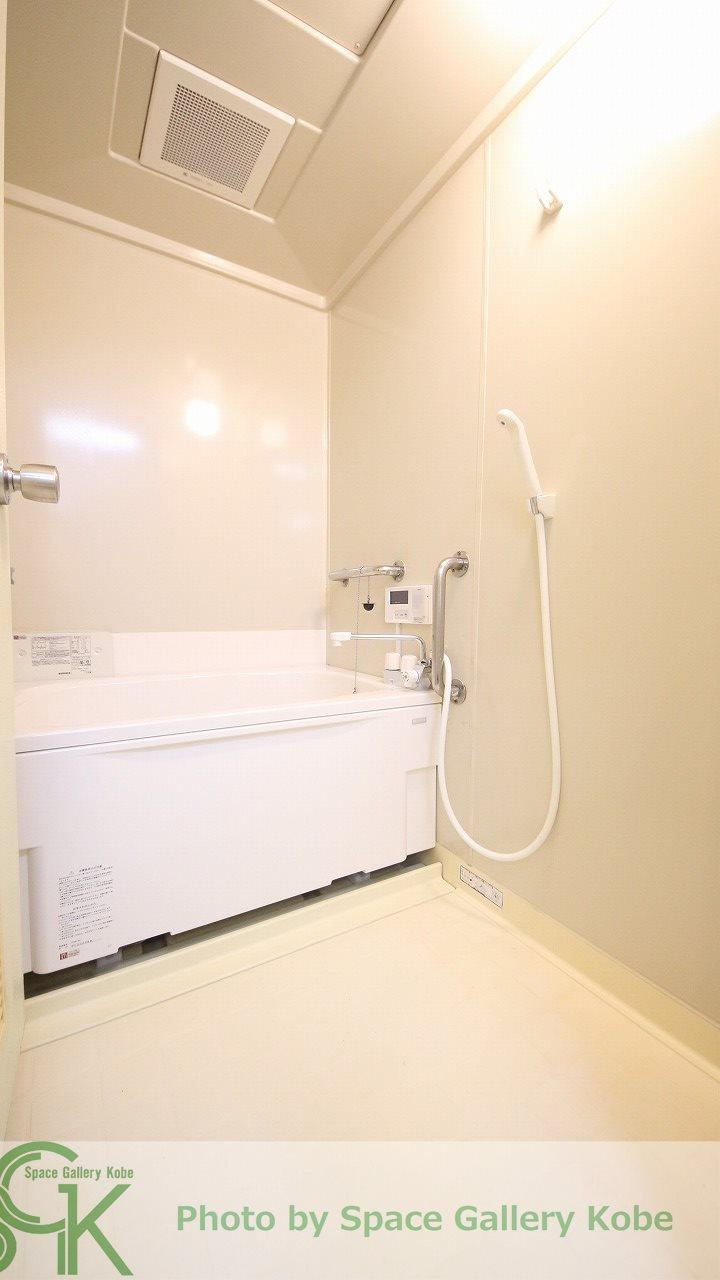 入江の浴室|※お部屋により仕様が異なる場合があります。