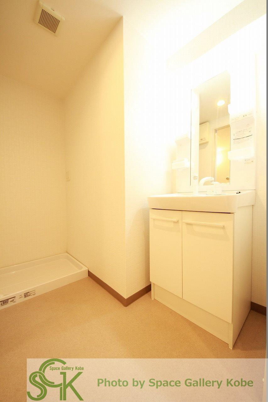 西鈴蘭台シティコートの洗面所|※お部屋により仕様が異なる場合があります。