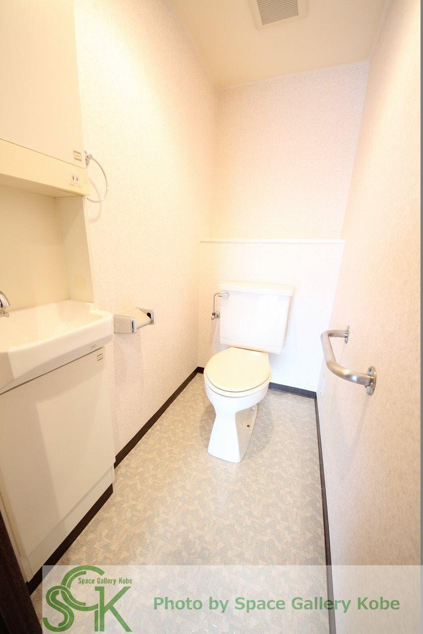 ファミール岡本のトイレ|※お部屋により仕様が異なる場合があります