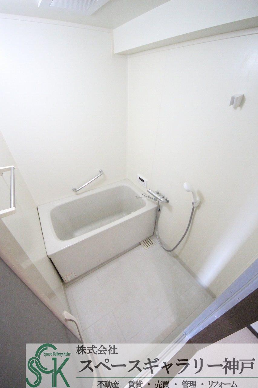 ロジュマン六甲の浴室|※お部屋により仕様が異なる場合があります。