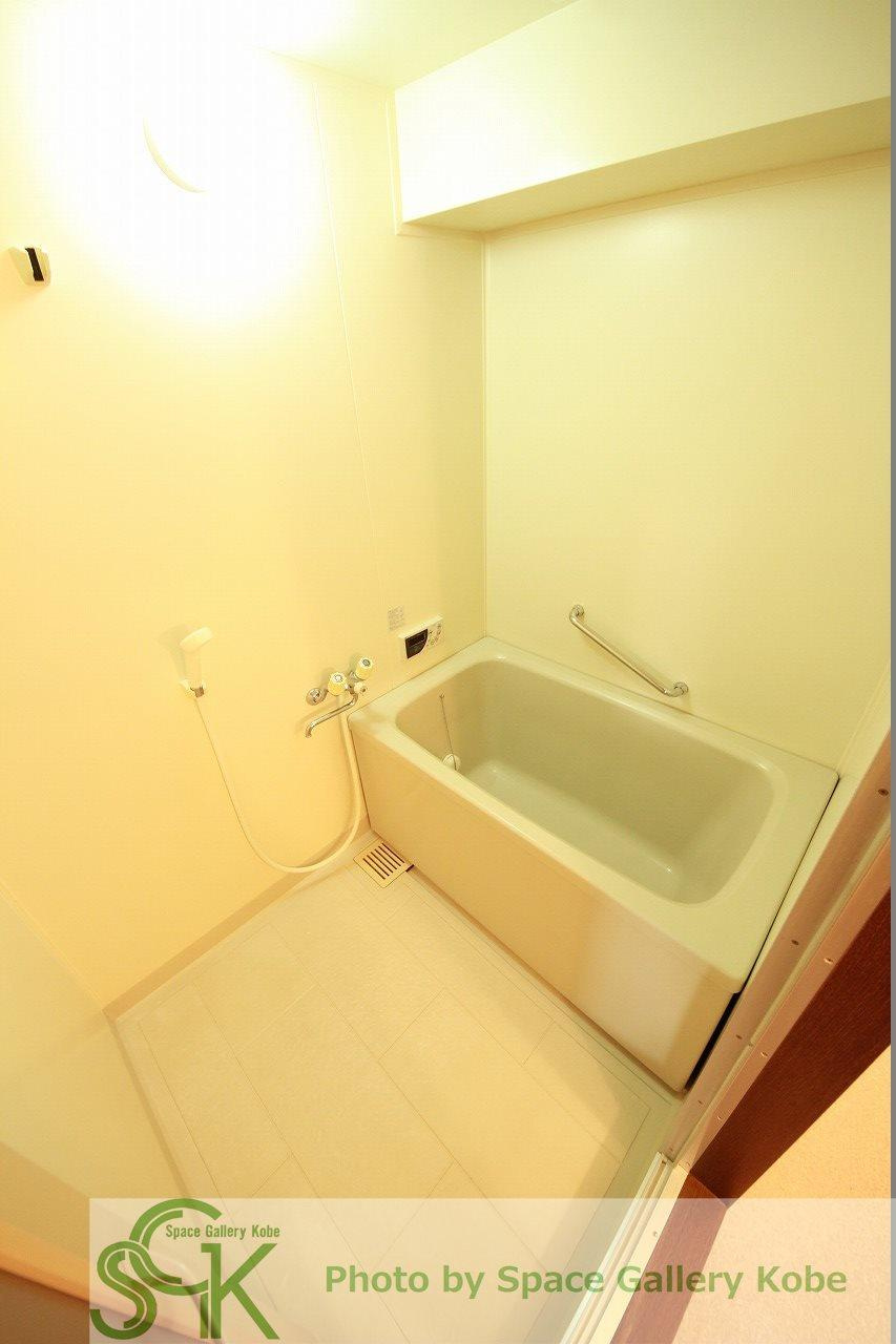 ロジュマン六甲の浴室|※お部屋により仕様が異なる場合があります。
