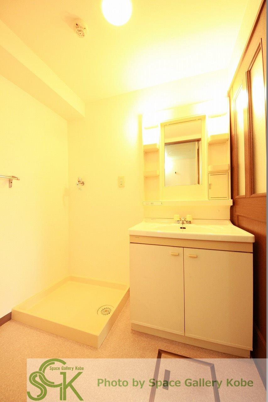 ロジュマン六甲の洗面所|※お部屋により仕様が異なる場合があります。