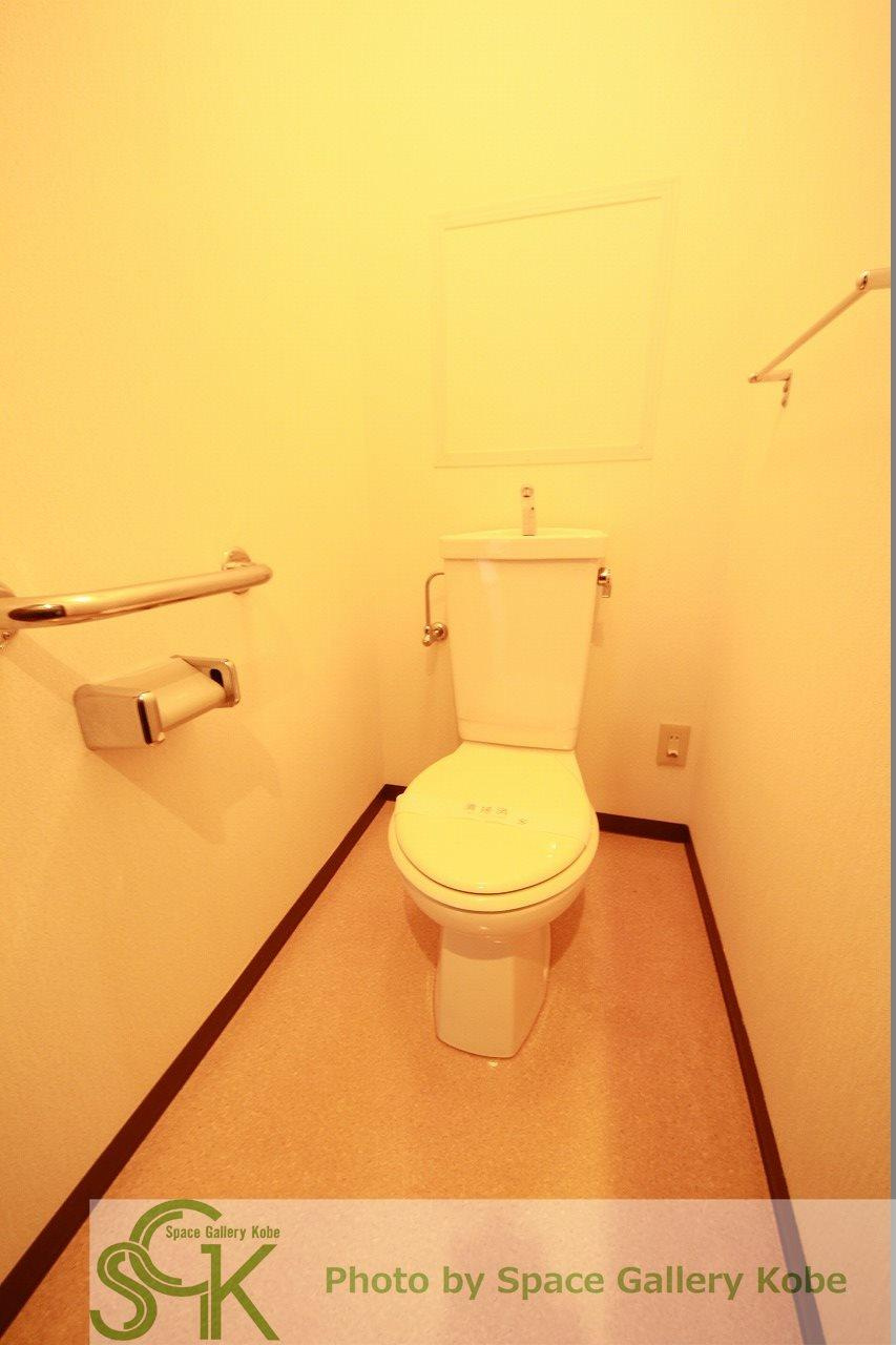 ロジュマン六甲のトイレ|※お部屋により仕様が異なる場合があります。